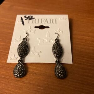 Trifari Black Dangle Earrings